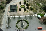 Памятник адмиралу Ли Сун Сину, вид с обзорной башни в