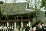 Павильон Кёнхверу - одно из главных зданий комплекса Кёнбоккун.