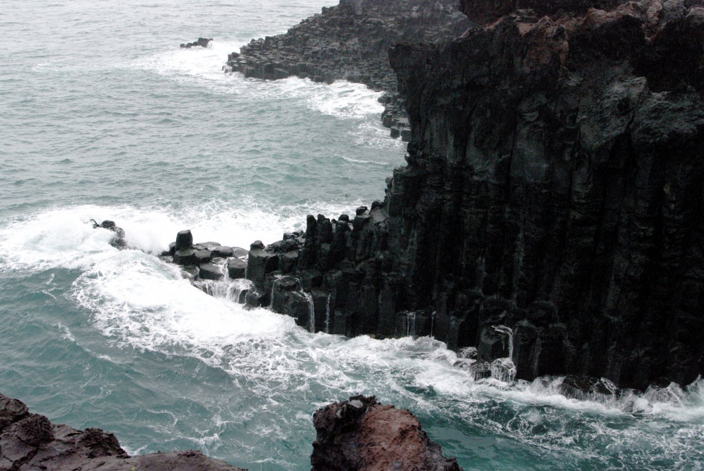 Скалы Чжусан Чжолли еще называют камнями Чжисатгэ или